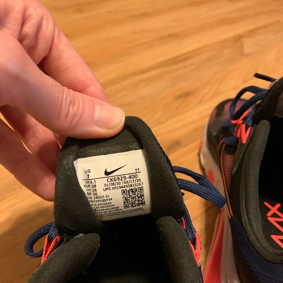 Women’s size 7 Nike Air270 - Picture 4 of 4